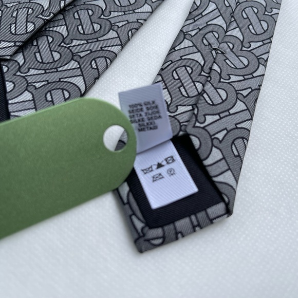 🔥TB MONOGRAM🔥🆕💯ICON BURBERRY GRIS LIMITED PRINT MOTIF TIE🔥EXCLUSIVE🔥 - Picture 11 of 14